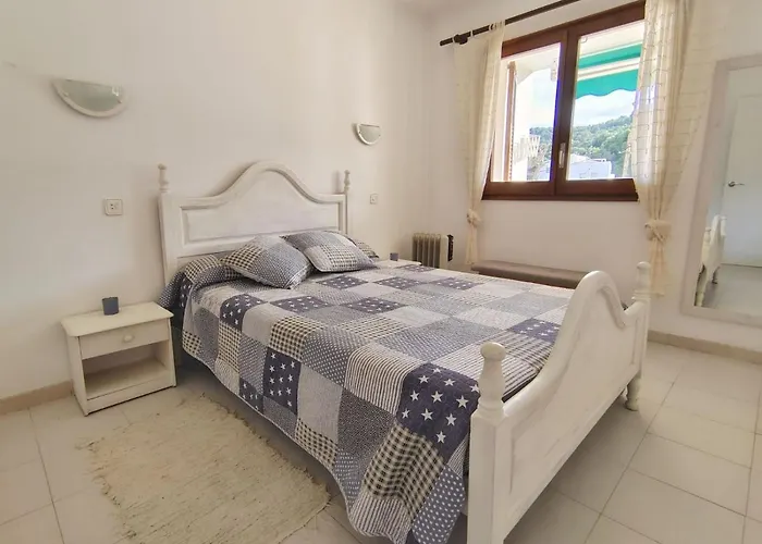 Vacay L'Escala - Apartamento Mila, Cala Montgo * L' Escala